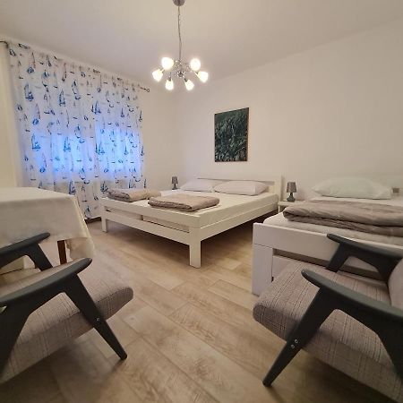 Apartman Nena 茨里克韦尼察 外观 照片