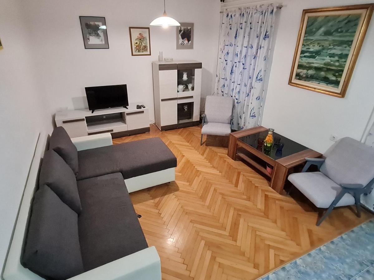 Apartman Nena 茨里克韦尼察 外观 照片